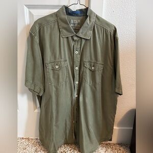 Tommy Bahama Olive Green Button-Up Shirt with Navy Trim